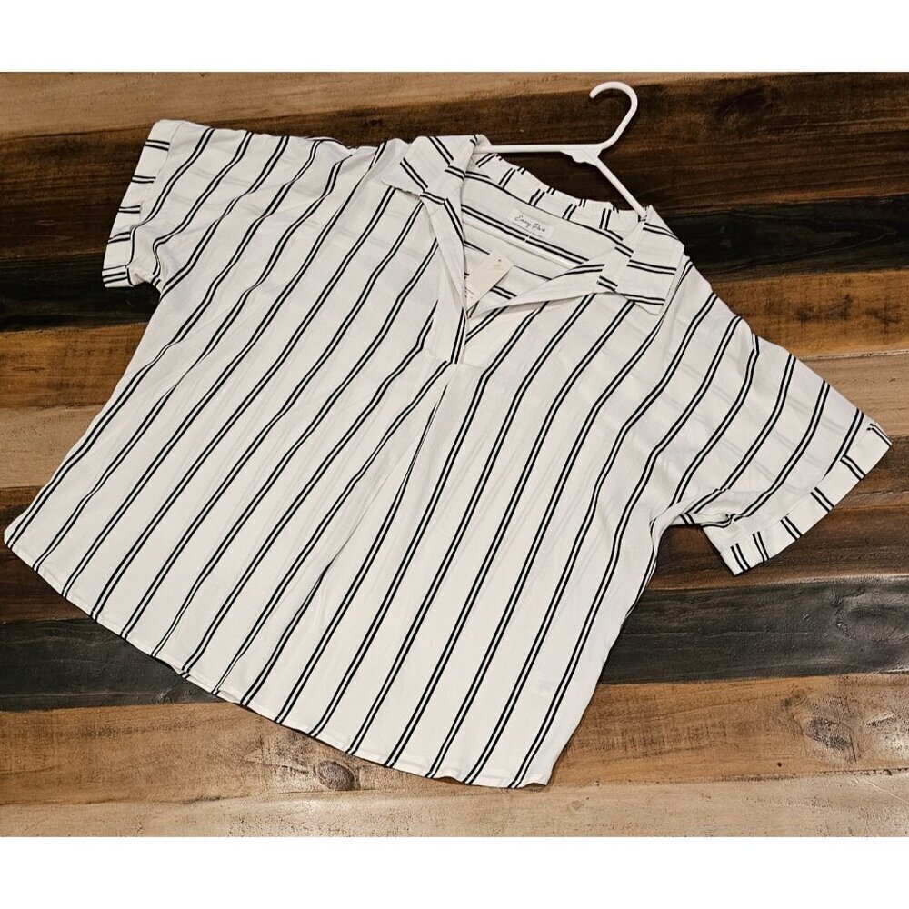 NEW! Francesca's Emory Park Striped V-neck Collared Short Sleeve Cuffed Large